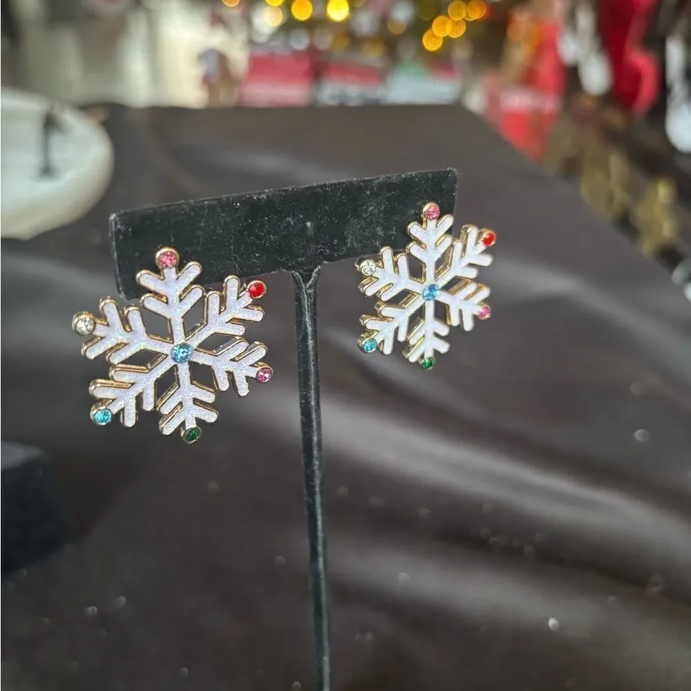 🎄❤️🎄 NEW Pink Stud Snow Flakes Earrings NWOT